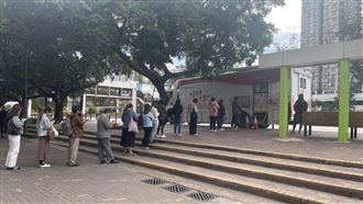 香港惡火奪94命　民眾「熱血」助災民