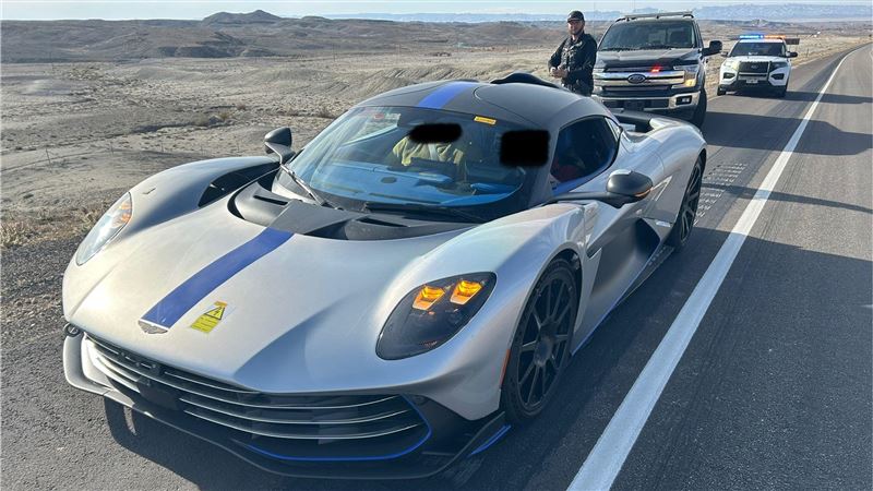 原型車被警察攔停　測試變成現行犯