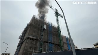 新／台南新建案工地7F竄火燒8F　有人受困