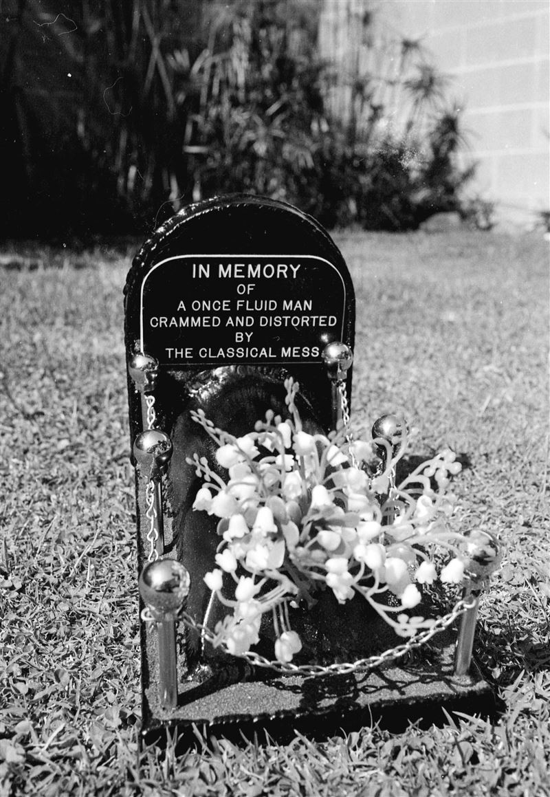 李小龍「沒有死」！他的女兒李香凝曝光真實原因「似水無形哲學精神啟發世人」催淚震撼全網。圖為 李小龍在美國西雅圖的長眠處。（圖／大是文化提供）