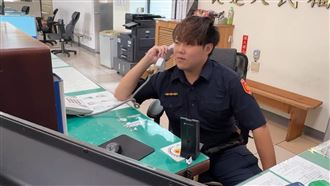 高雄男丟錢包皺8字眉！台中暖警霸氣掏1千