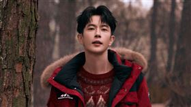 于朦朧墜樓身亡，被懷疑死因不單純。（圖／翻攝自于朦朧微博）