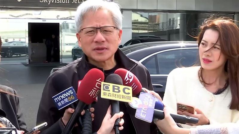 黃仁勳開心分享按摩體驗　親曝這時間來台