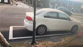 台灣最賺錢「停車格」，違停待轉格，拖吊場就在對面，斗六停車場(圖／翻攝畫面)
