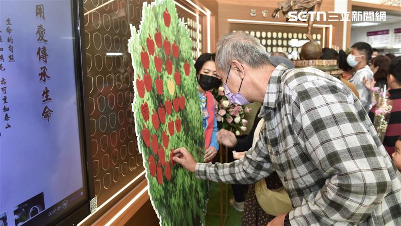 兒高空作業墜落亡　媽忍淚完成遺願續5命