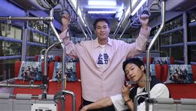演出受刑人的楊祐寧與黃冠智今（28）日出席劇組舉辦的「社畜囚生巴士」活動。（圖／記者鄭孟晃攝影）