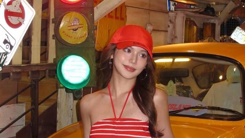 王彩樺22歲愛女不藏了　中空裝辣露水蛇腰