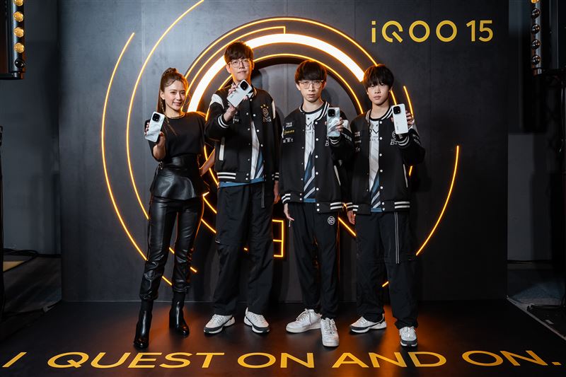 世界冠軍電競隊伍BMG與電競女神現身記者會，分享打贏遊戲的最佳秘訣離不開它