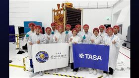 2025年11月29日凌晨2:18，福爾摩沙衛星八號－齊柏林衛星搭載SpaceX獵鷹九號火箭成功發射，並於4:38順利入軌。這是台灣首顆具備亞米級解析力的國產遙測衛星，未來將應用於災防、環境監測與國土管理，展現台灣太空自主實力。（圖／國家太空中心提供） 