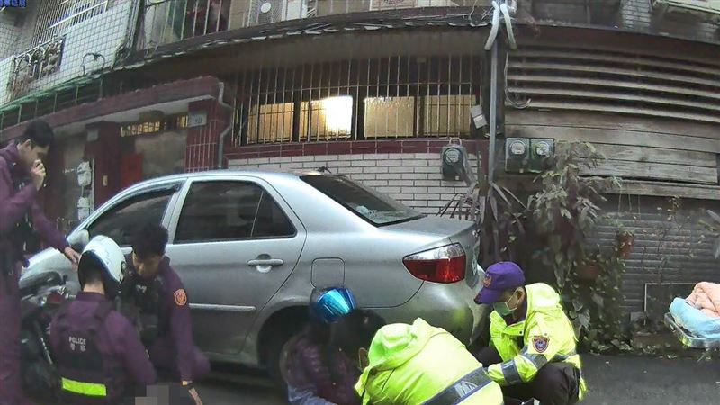 游姓男子毒駕載女友逃逸。（圖／翻攝畫面）