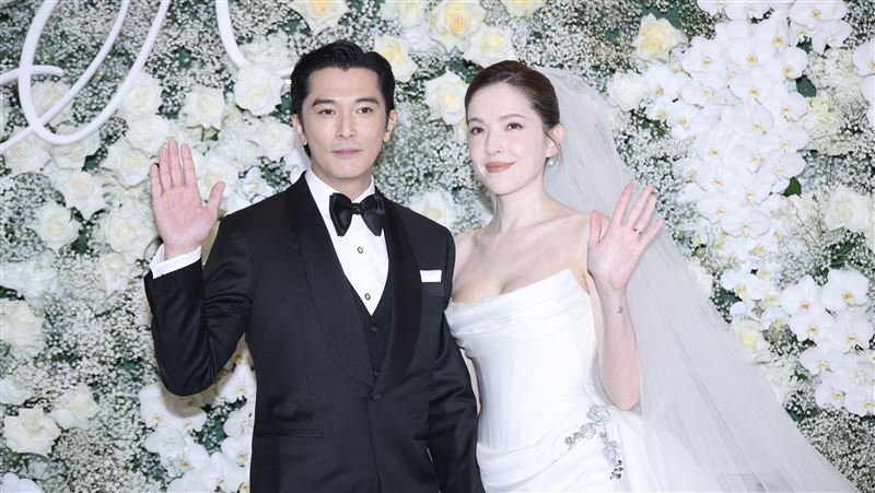 許瑋甯、邱澤婚禮洞房怎過？夫妻羞澀回答