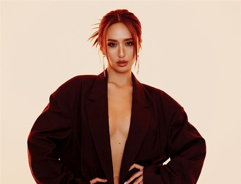 「嗆辣天后」薔薔與「法拉利姊」張婷婷罕見正面尬性感。（圖／VieFor提供）