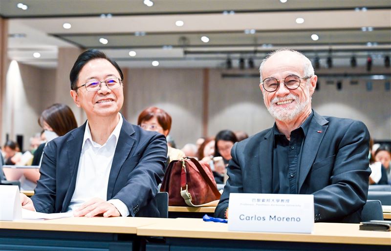 張善正與「15 分鐘城市」倡議者、法國索邦大學Carlos Moreno教授對談