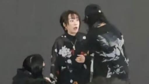 中日交惡！《海賊王》歌手上海演唱遭拉走