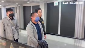 竹聯幫孝堂天母分會副會長賴彥翰從印尼被押解回台服刑。（圖／翻攝畫面）