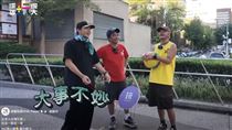 坤達閃兵玩很大槓龜主持人獎　評審鬆口了