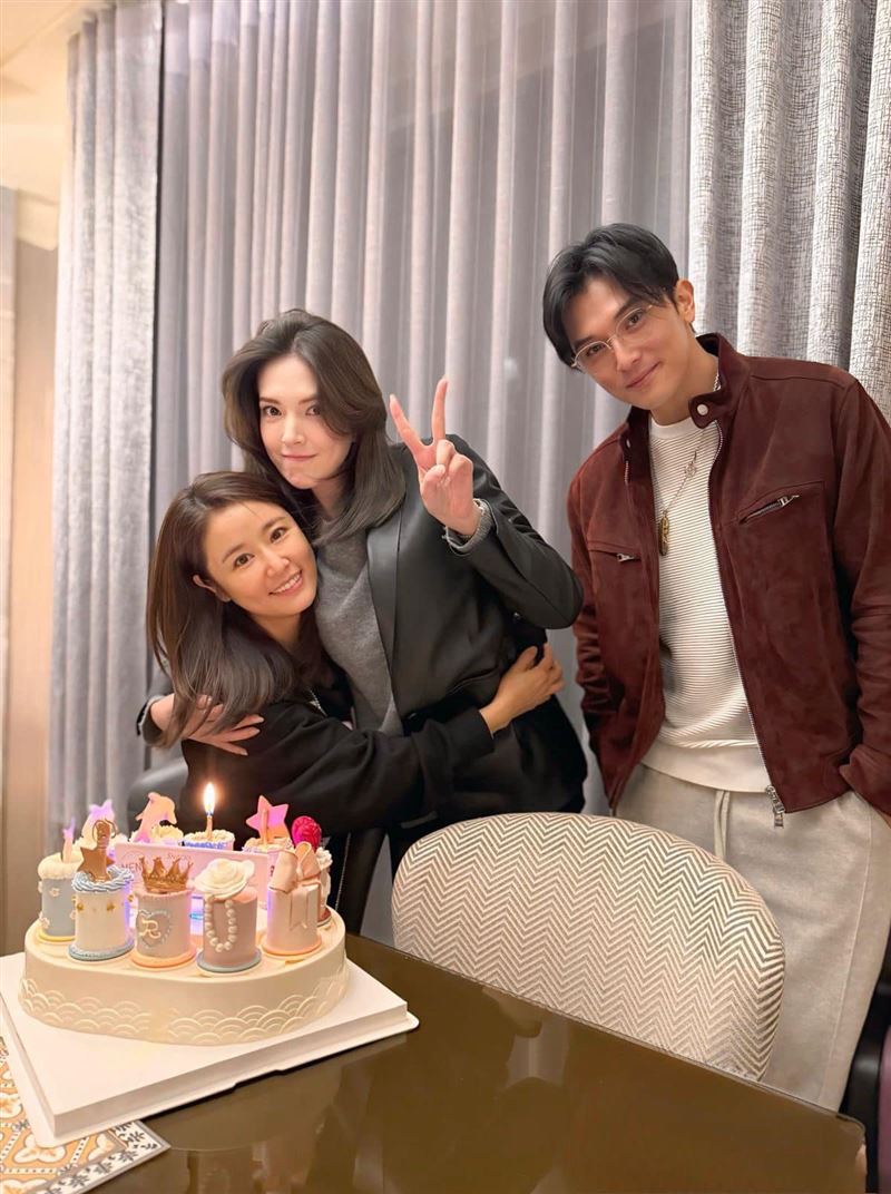 林心如與許瑋甯、邱澤感情很好。（圖／翻攝自臉書）
