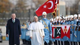 教宗首趟出訪　警告第三次世界大戰