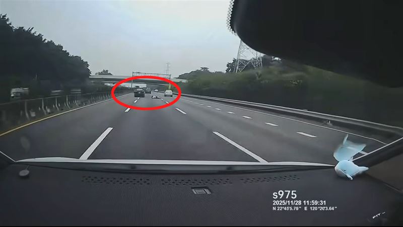 高速公路掉人!後車嚇尿…警方說話了