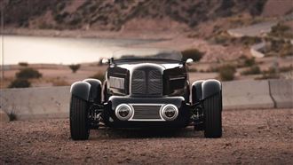 皮革遇上木頭！改裝車復古外型像穿越