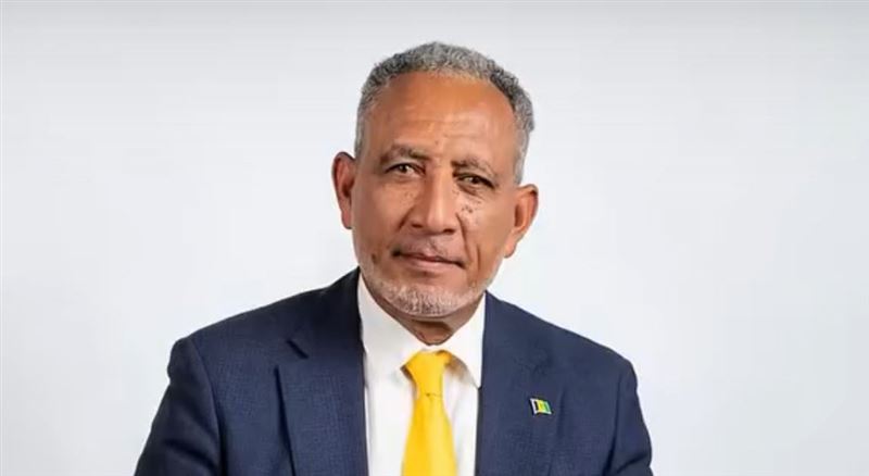 聖文森24年來首次變天，親中反對派領袖佛萊代，於28日宣誓就任新總理。（圖／翻攝自X平台 @AndrewHolnessJM）