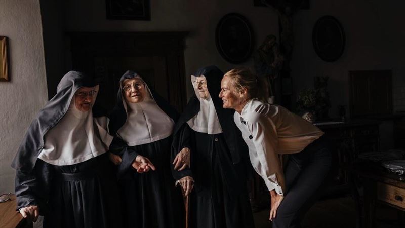 八旬修女逃離老人院　分享生活IG逾10萬粉