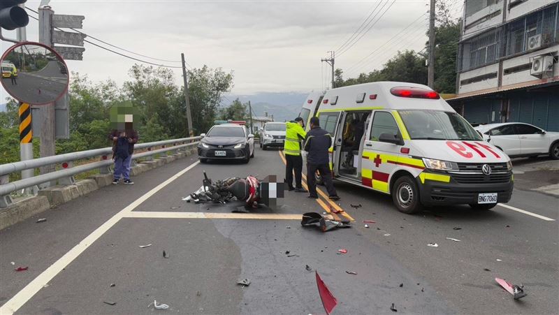 小貨車左轉與機車碰撞　20歲男騎士喪命