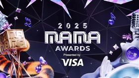 韓國年度大型音樂盛典「2025 MAMA AWARDS」雖在香港宏福苑大火後臨時調整流程，仍於28日晚間如期舉行。（圖／翻攝自MAMA AWARDS(마마 어워즈) OFFICIAL IG）