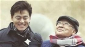 李瑞鎮淚崩向李順載道別。（圖／翻攝自MBC）