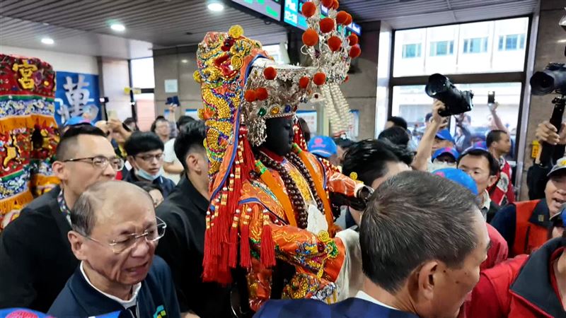 北港朝天宮媽祖今日啟程北上，參與台北萬華青山宮年度盛會。（圖／翻攝自寶島神很大）