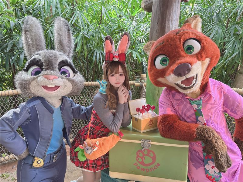 日本網紅Sakibon表示在香港迪士尼遭到插隊，疑似就是部分JO1成員。（圖／翻攝自X平台 @sakibon69）