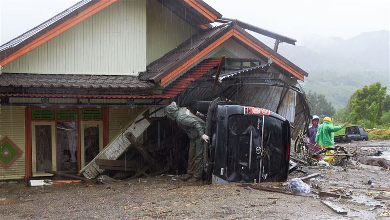 蘇門答臘洪災奪248命　道路斷增救援難度