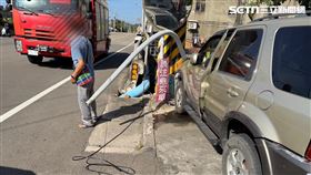 苗栗,頭份,追撞,車禍,夫妻,墜溝,撞擊,畫面（圖／翻攝畫面）