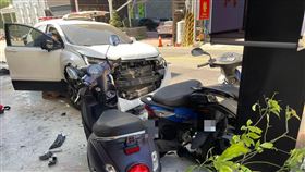 牙醫,谷關,自撞,商家（圖／翻攝畫面）