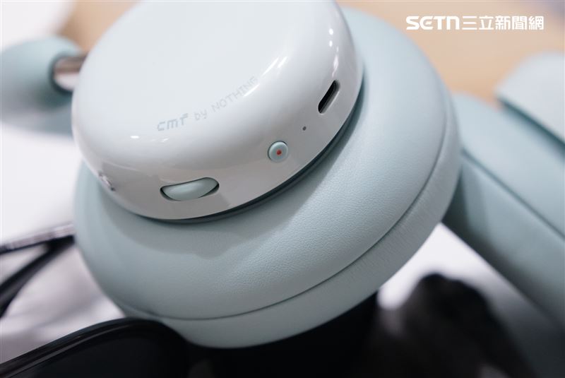 CMF Headphone Pro搭載實體控制旋鈕（Roller）