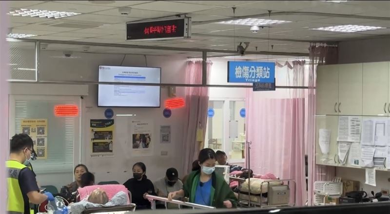 袁惟仁台東馬偕醫院急診中。（圖／記者王浩原攝影）