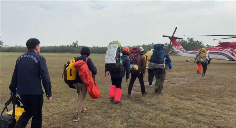 搜救人員出動救援。（圖／翻攝畫面）