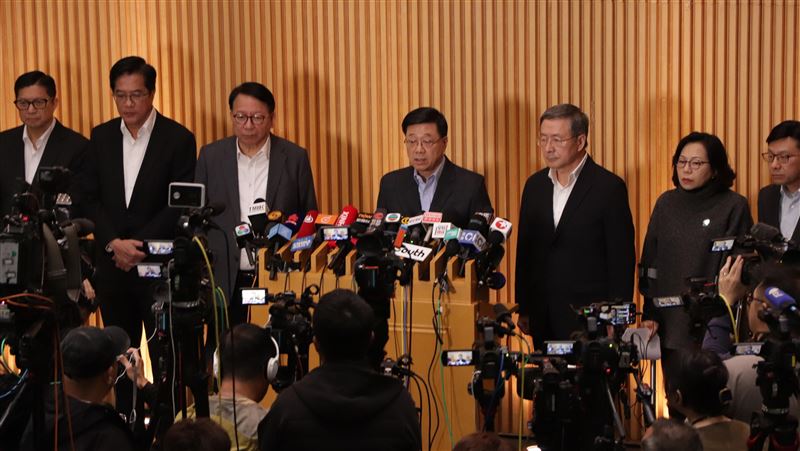 港府因大火挨轟 北京揚言嚴懲:以災亂港