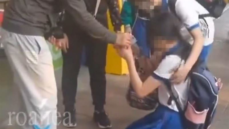 婦霸佔錢嗆「是我的」！她淚崩下跪影片曝