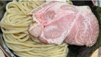 麵屋一燈叉燒肉沒熟？業者：是肌紅蛋白