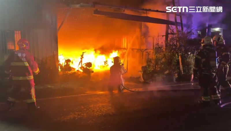 汽車保養廠凌晨大火「婦陳屍2樓」兒崩潰
