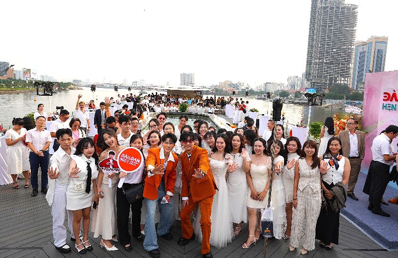 觀光署年度觀光宣傳代表發布會上，除有約40家越南當地媒體、逾40位台、越觀光相關業者出席外，更從Isaac後援會中邀請20多位粉絲一起上船同歡。（圖／中央社）