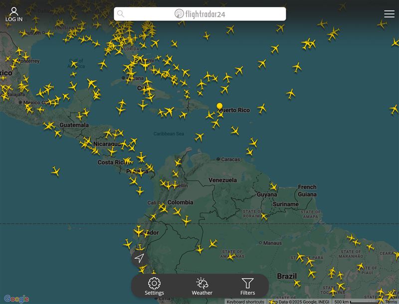 根據追蹤全球飛機航班網站「flightradar24」最新狀況顯示，目前委內瑞拉上空已無飛機，顯示該國空域已淨空。（圖／翻攝自flightradar24網站）