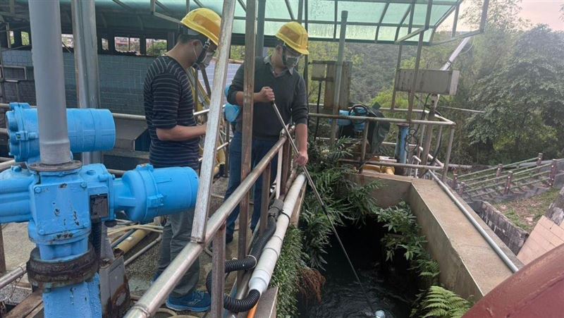基隆自來水遭油污染　醫示警1物質恐致癌
