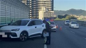 新北,國道3號,駕駛昏迷,撞護欄,車禍。（圖／翻攝畫面）