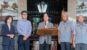 賴清德今（30）日總統前往「褒忠聚保宮」參香祈福。（圖／總統府提供）