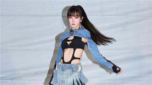 謝金燕被問跨年計畫　鬆口認這地點唱一場