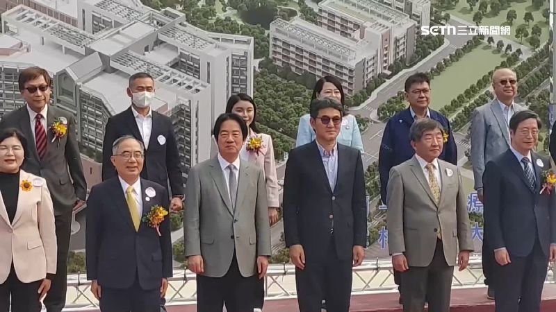 賴清德總統去年11月30日到「台大醫院雲林分院虎尾醫院醫療大樓、綜合大樓新建工程動土典禮」動工典禮，劉建國陪同。（圖／資料照）