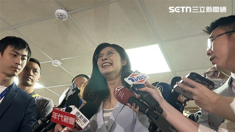 白營不滿戴錫欽喊單獨過半？鄭麗文這樣說