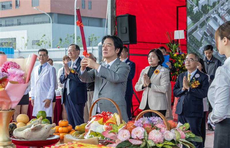 賴清德總統今（30）日出席「台大醫院雲林分院虎尾醫院醫療大樓、綜合大樓新建工程動土典禮」。（圖／總統府提供）